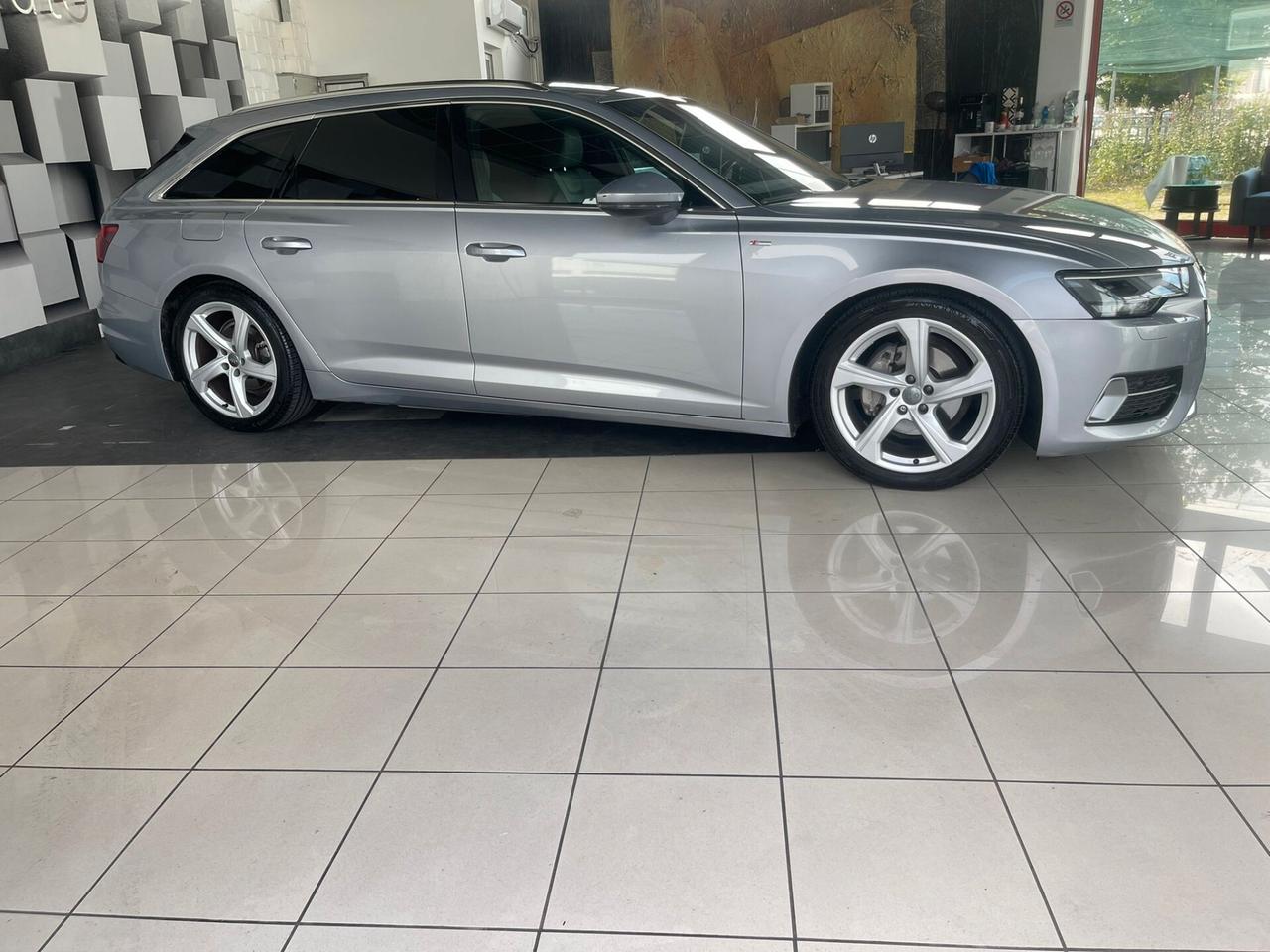 Audi A6 Avant 40 2.0 TDI S tronic Business Design sline edition