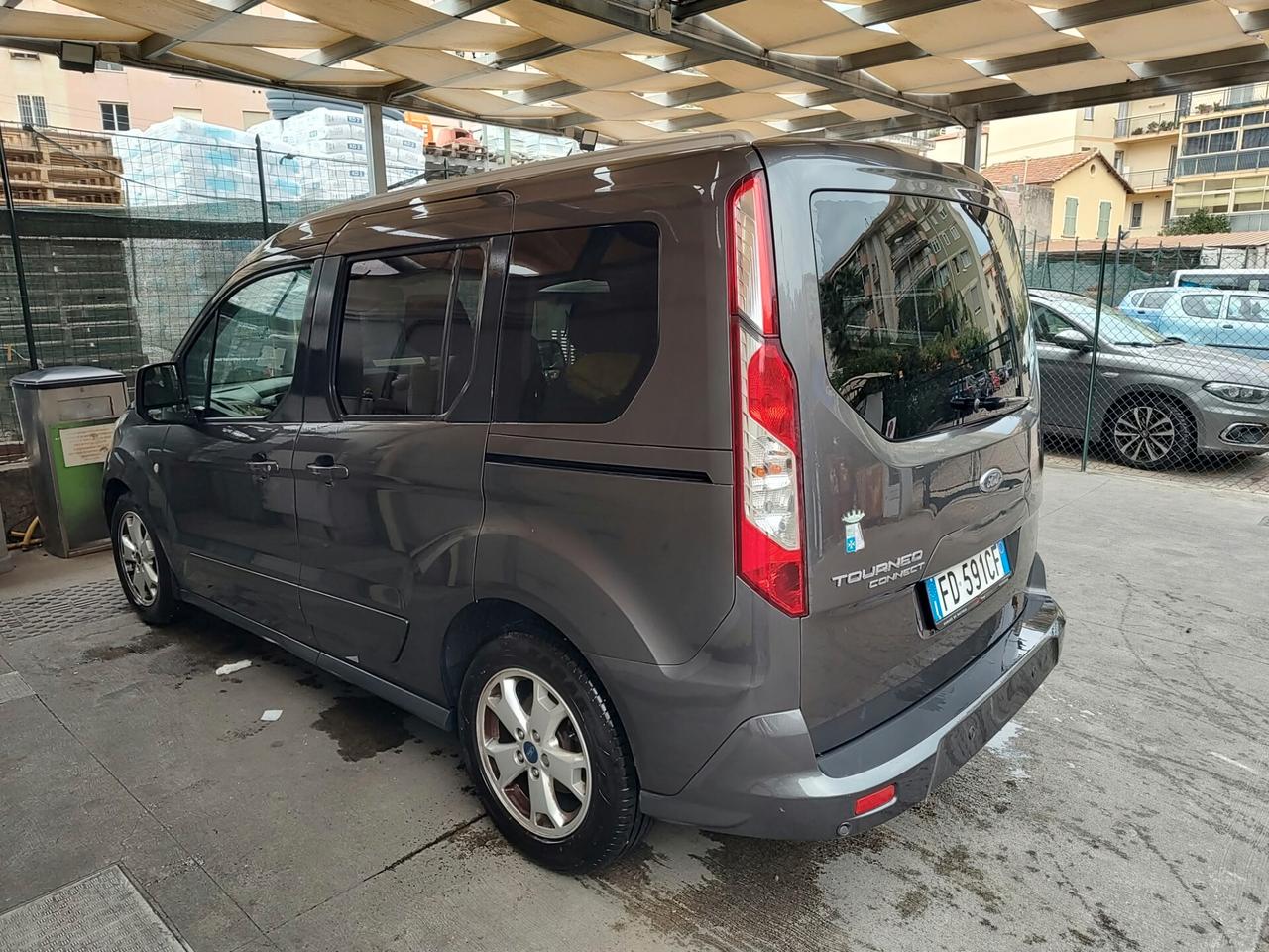 Ford Tourneo Connect 1.5 TDCi 120 CV Plus