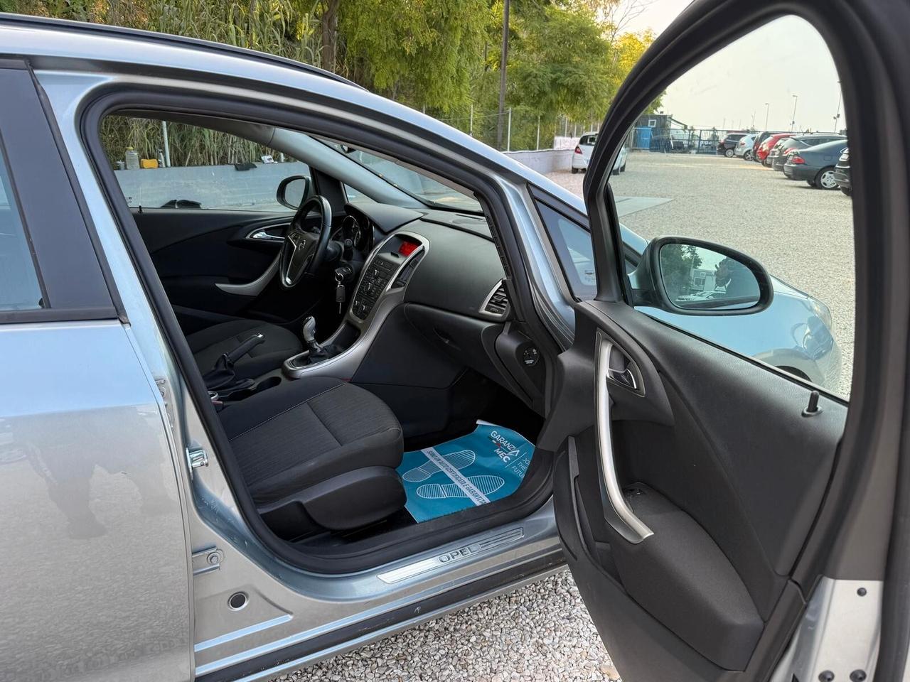 Opel Astra 1.4 100CV Sports Tourer Cosmo