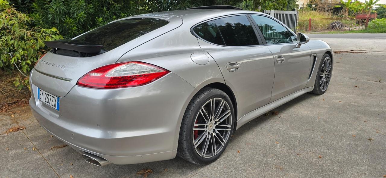 Porsche Panamera 3.0 Diesel Platinum Edition