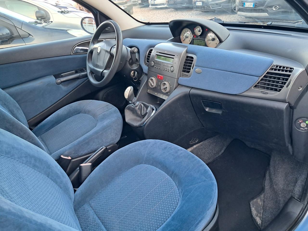 Lancia Ypsilon 1.2 Argento