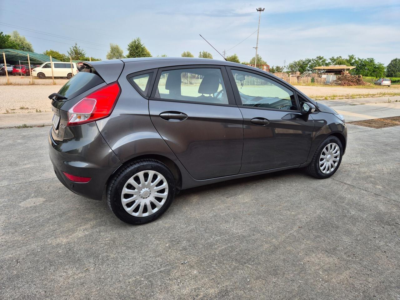 Ford Fiesta 1.5 TDCi 75CV 5 porte ST-Line