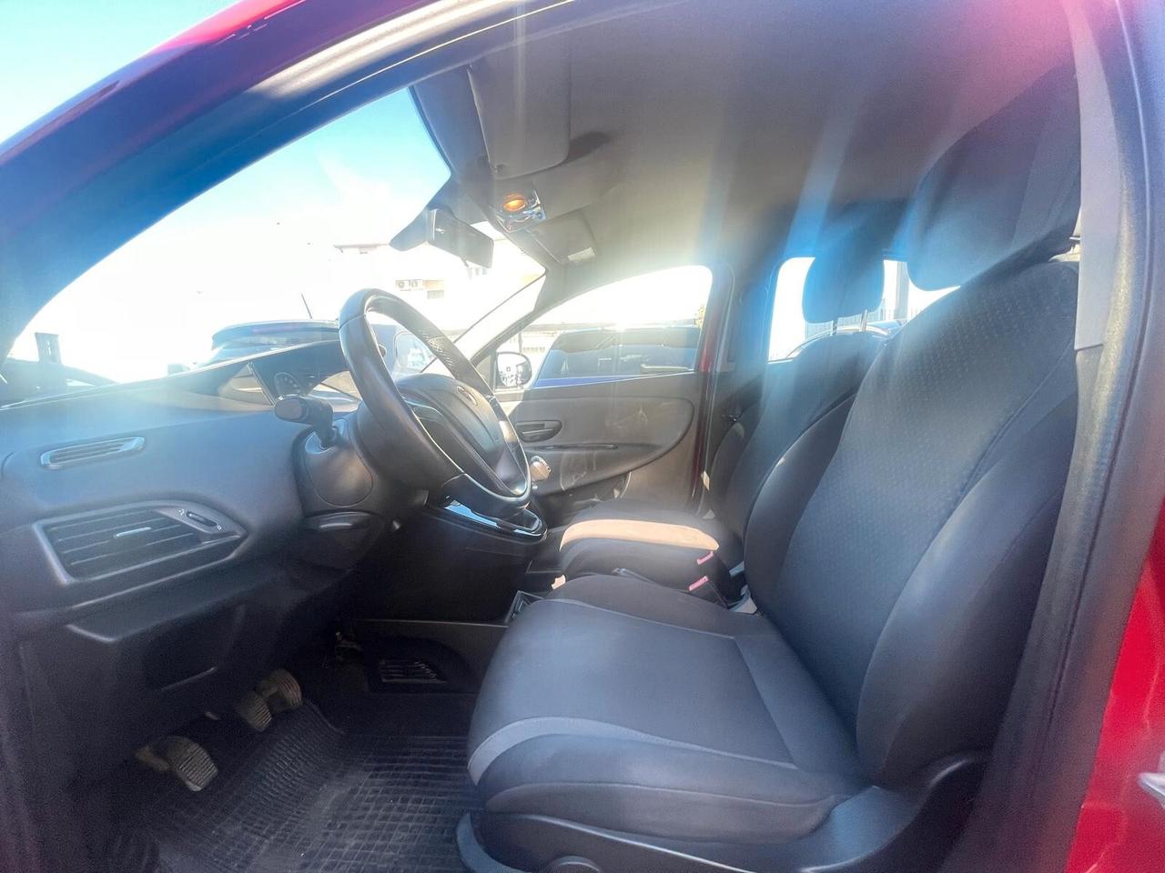 Lancia Ypsilon 1.2 69 CV 5 porte GPL Ecochic Gold