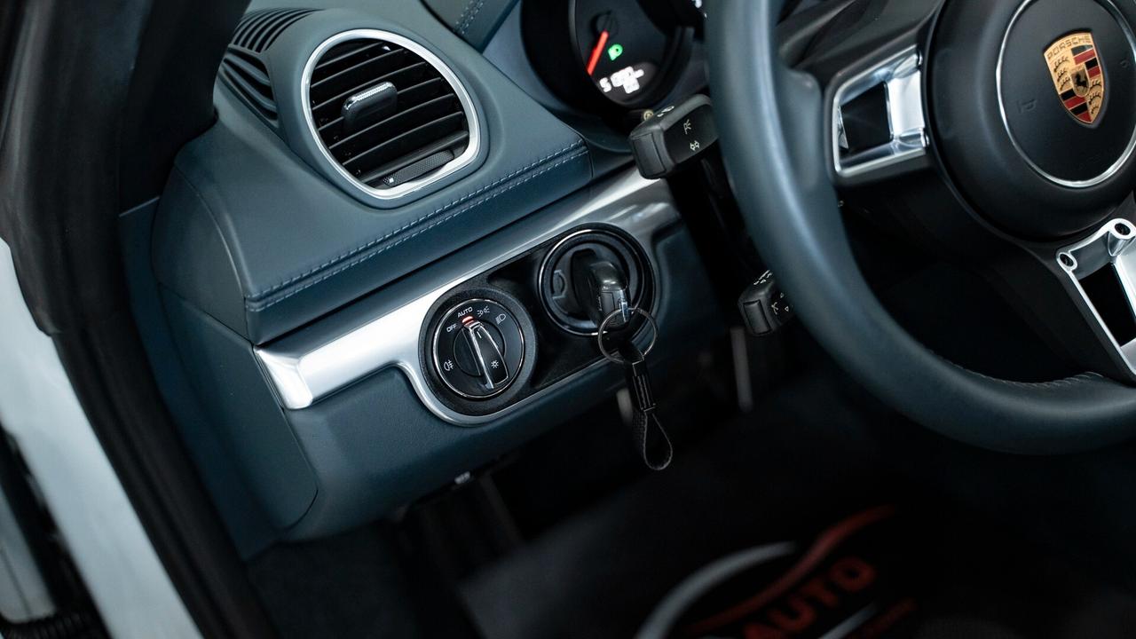 Porsche Boxster 718 GTS 2.5 365 CV PDK PACK CHRONO SCARICHI XENO