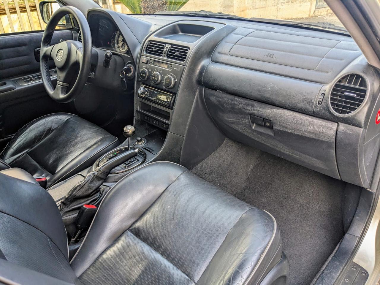 Lexus IS 200 2.0 Silver auto