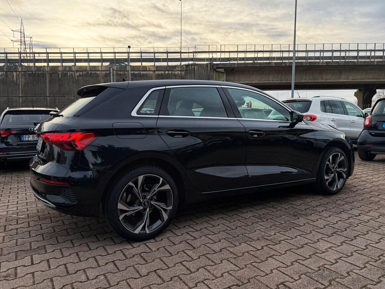 Audi A3 SPB 30 TFSI S tronic S line OK NEOPATENTATI