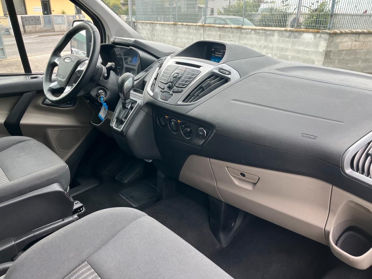 Ford Tourneo Custom 310 2.0 TDCi 130CV PC Trend