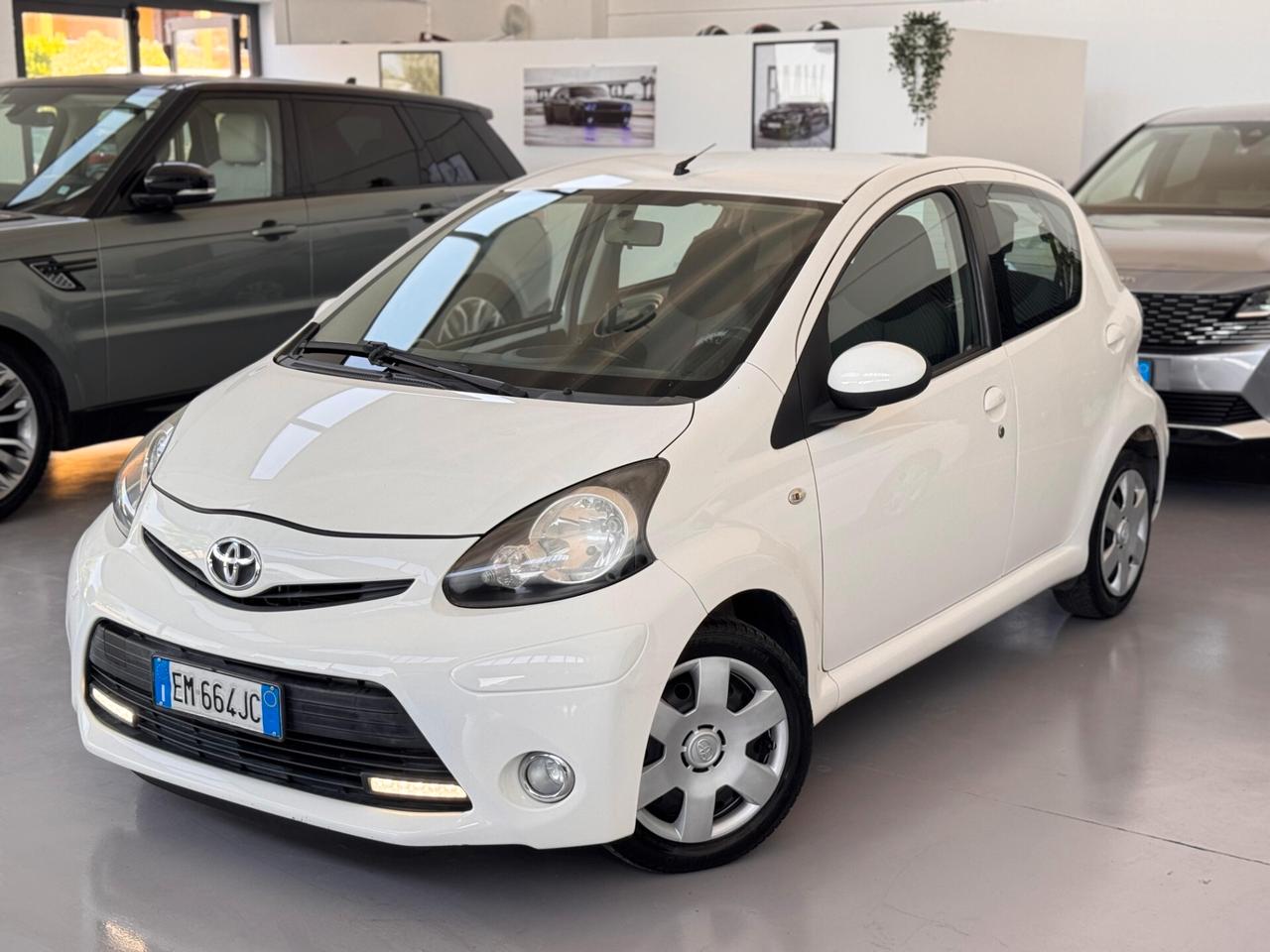 Toyota Aygo 1.0 12V VVT-i 5 porte Tobasco
