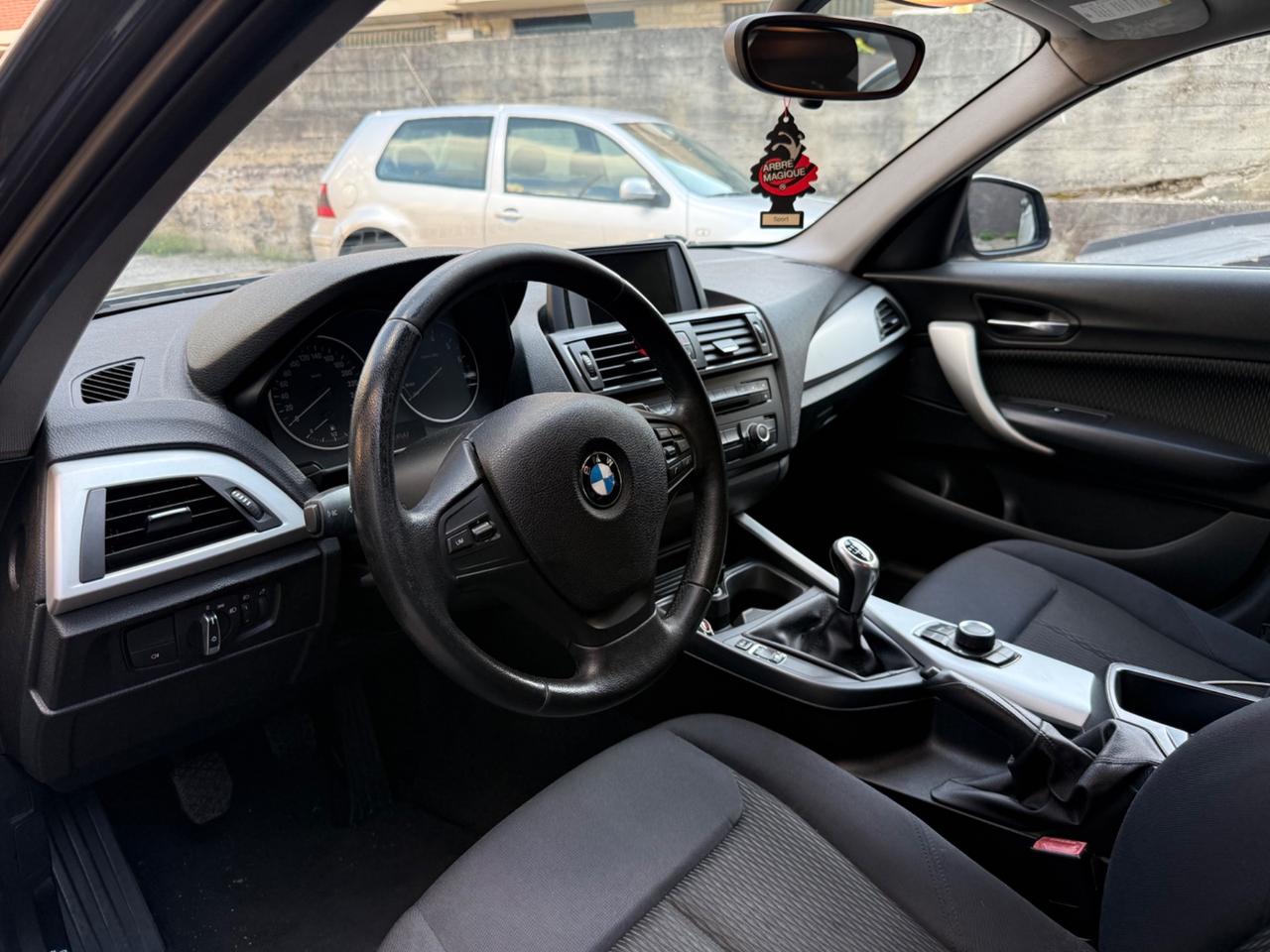 BMW 116i 5p. Urban