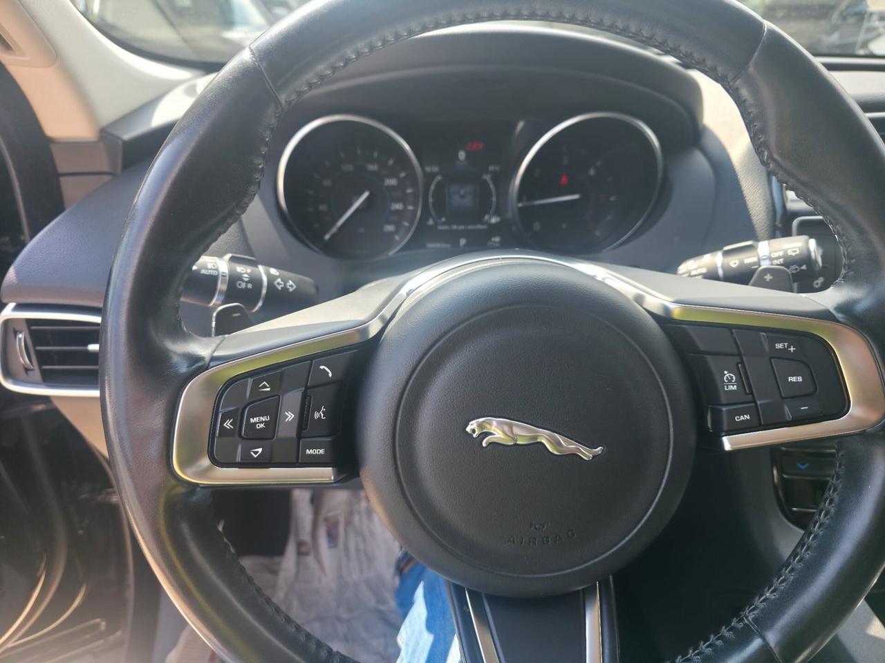 Jaguar F-Pace 2.0 D 240 CV AWD aut. Prestige