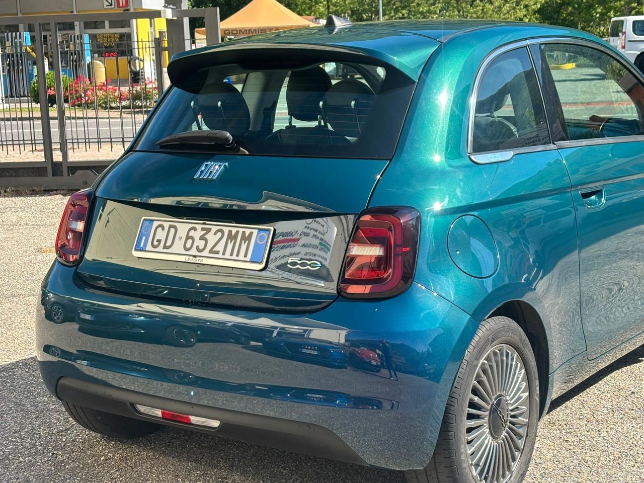 Fiat 500 500e Berlina 42 kWh Icon