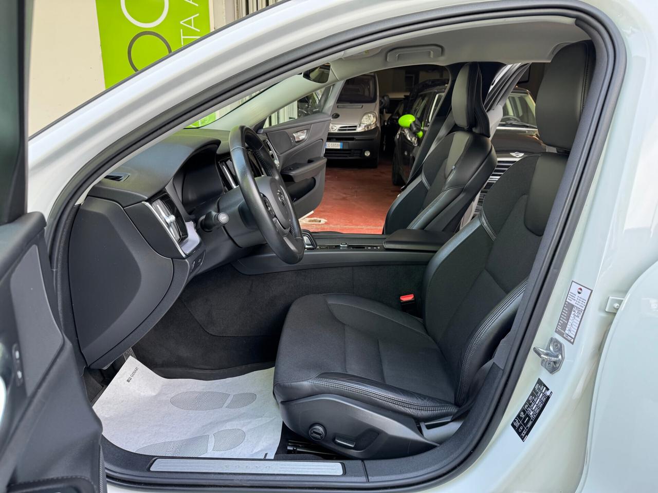 Volvo V60 CrossCountry 2.0 b4 AWD GARANZIA 24 MESI