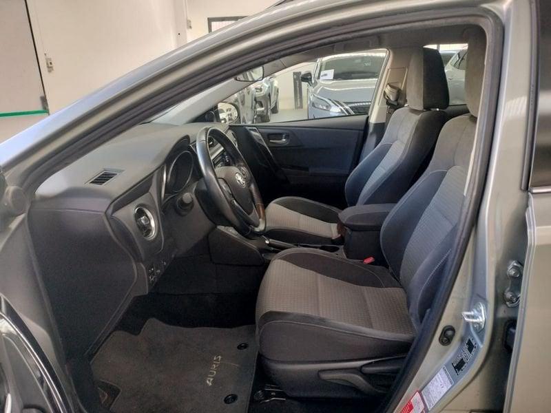 Toyota Auris Auris Touring Sports 1.8 Hybrid Black Edition