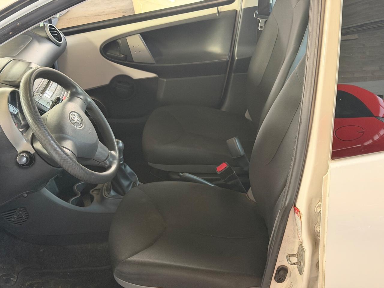 Toyota Aygo 1.0 12V VVT-i 5 porte Lounge Connect