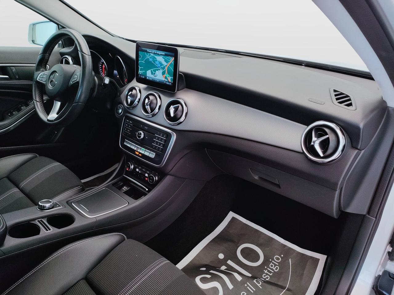 Mercedes-Benz GLA-X156 2017 - GLA 220 d Sport 4matic auto