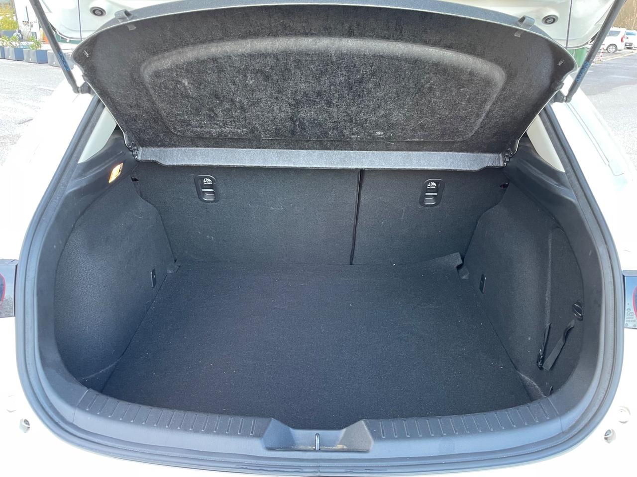 Mazda 3 Mazda3 2.2 Skyactiv-D Exceed