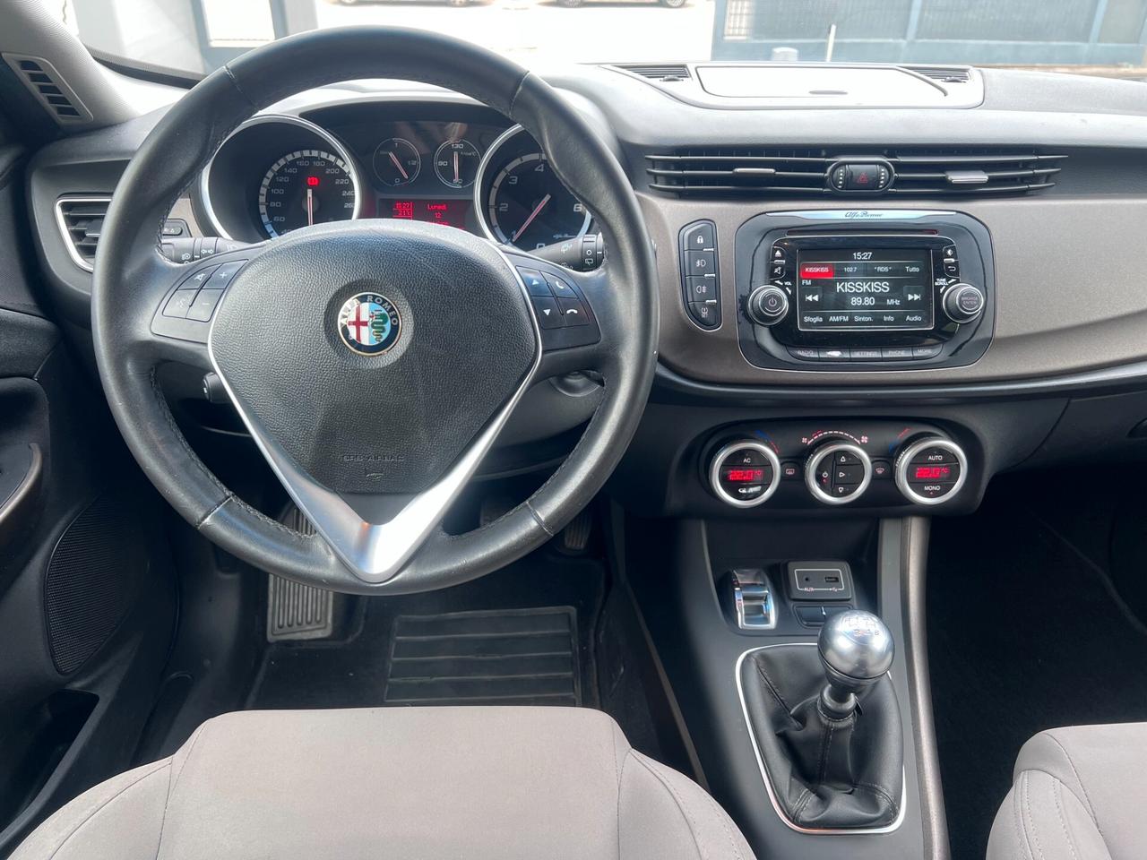 Alfa Romeo Giulietta 1.6 jtdm Distinctive 120cv PDC/CLIMA/TEL/17; PERFETTA!!