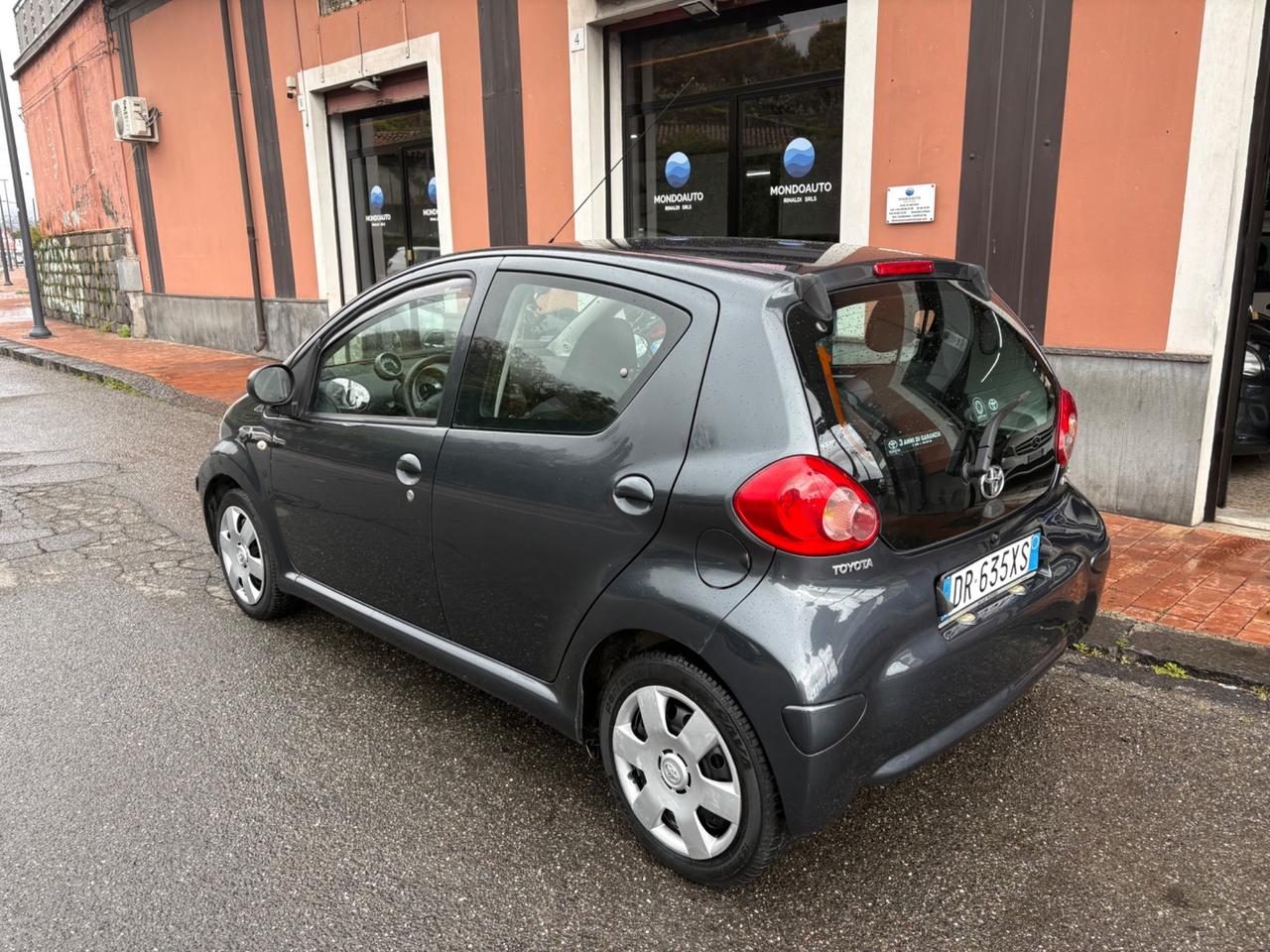 Toyota Aygo 1.0 12V VVT-i 5 porte Sol automatica