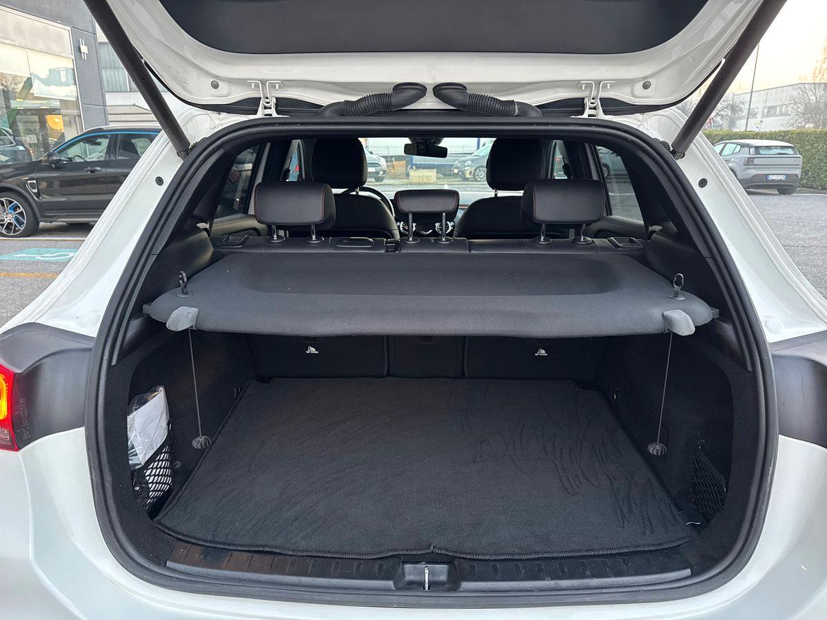 Mercedes-Benz GLA 200 d Premium auto