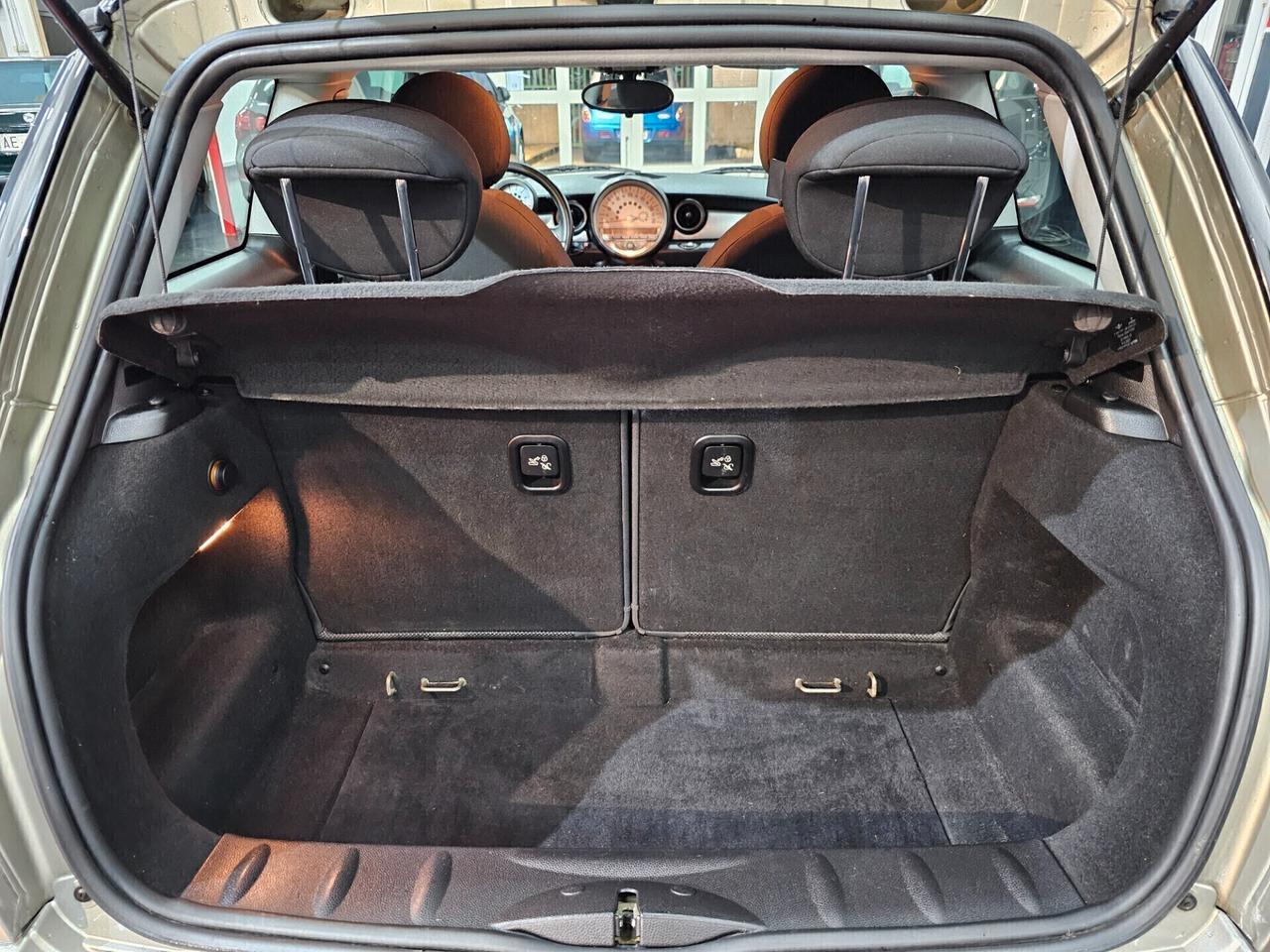 Mini Mini 1.6 16V Cooper D