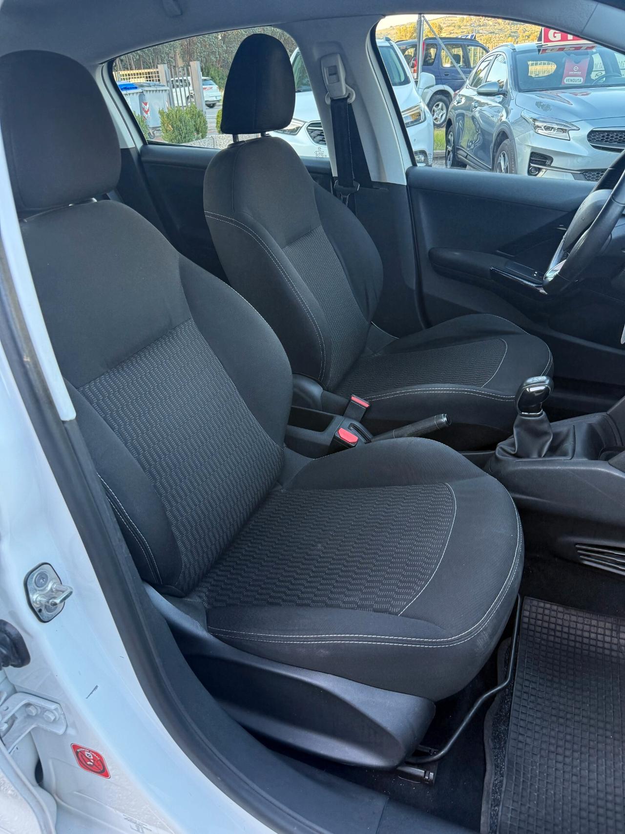 "SUPER ECO" Peugeot 208 PureTech GPL Active