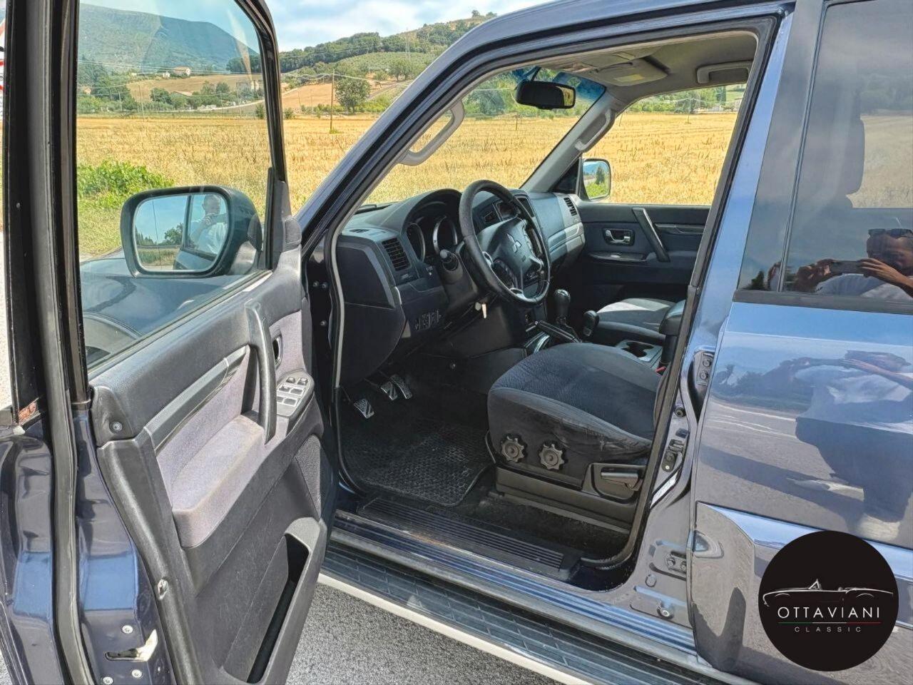 Mitsubishi Pajero passo lungo MANUALE