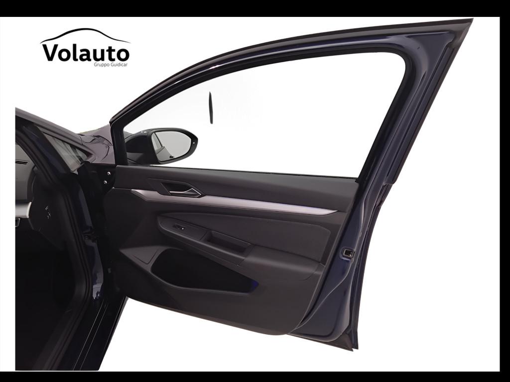 VOLKSWAGEN Golf VIII 2020 - Golf 1.0 etsi evo Life 110cv dsg