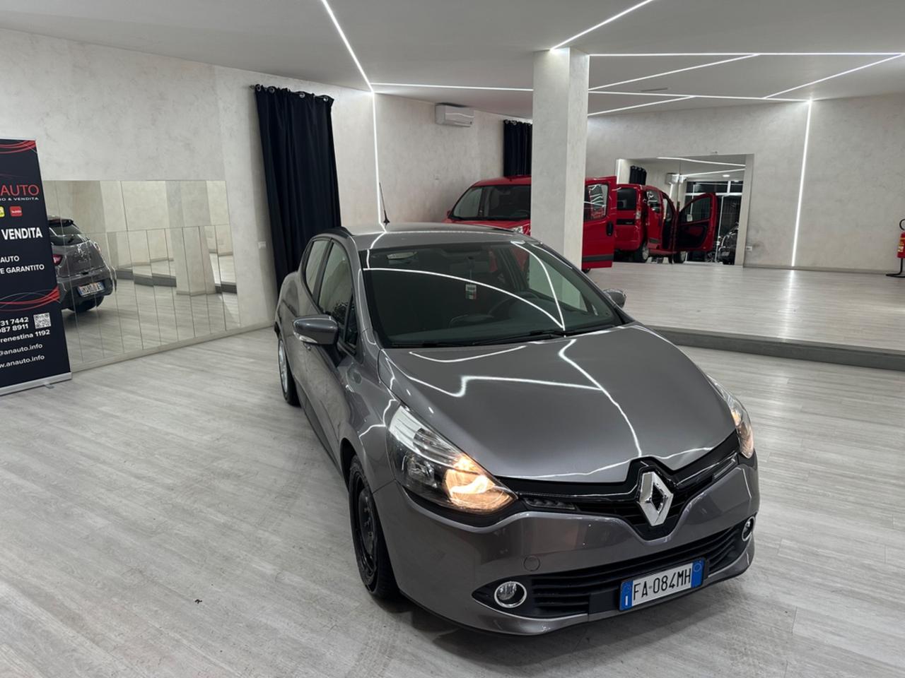 Renault Clio 1.2 75CV 5 porte Wave