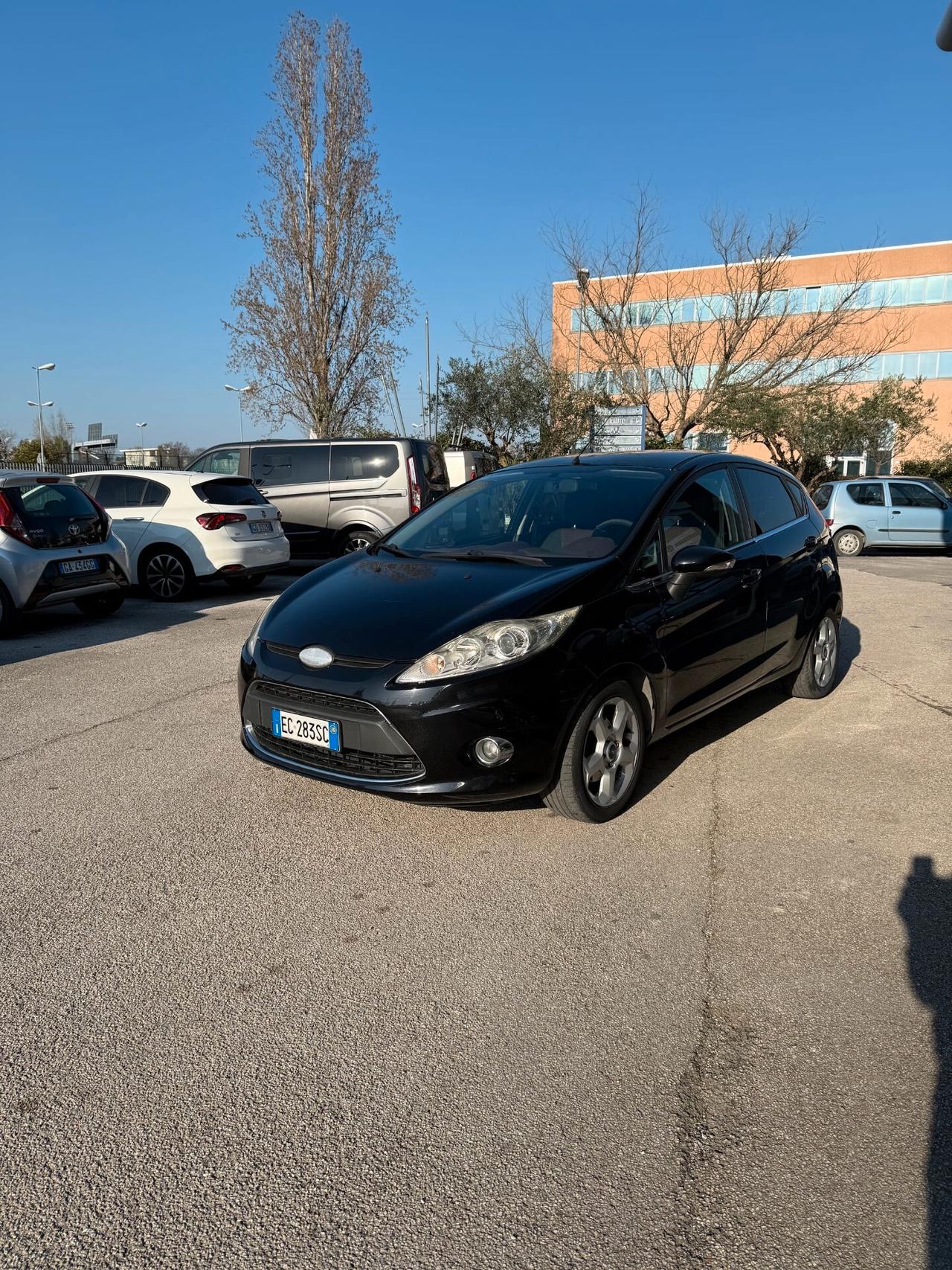 Ford Fiesta 1.4 5 porte Bz.- GPL Titanium