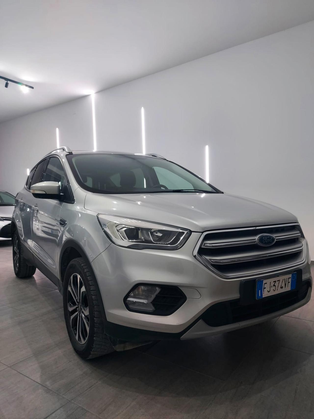 Ford Kuga 1.5 TDCI 120 CV S&S 2WD Titanium