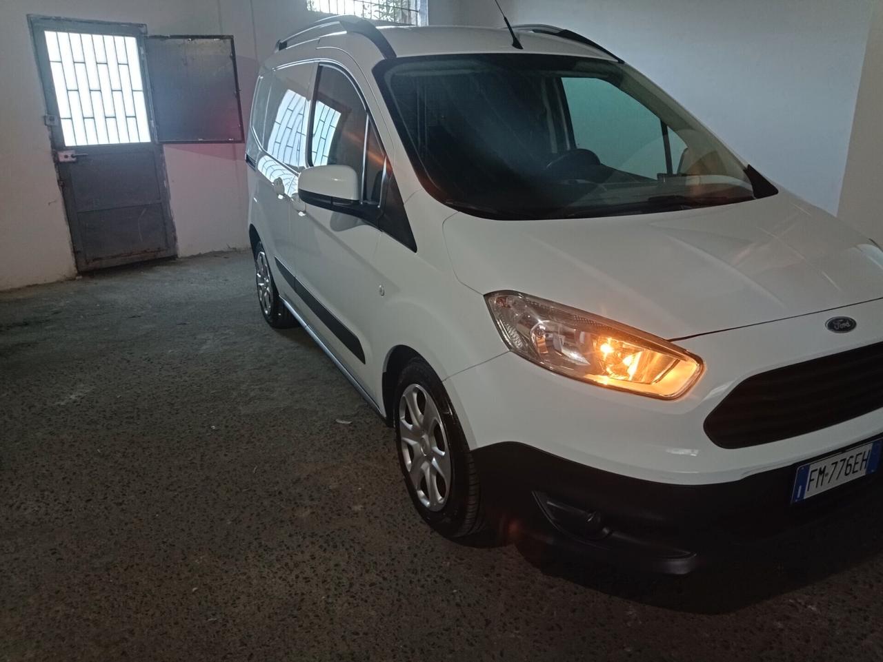 Ford Transit Courier Transit Courier 1.5 TDCi 75CV Van Trend