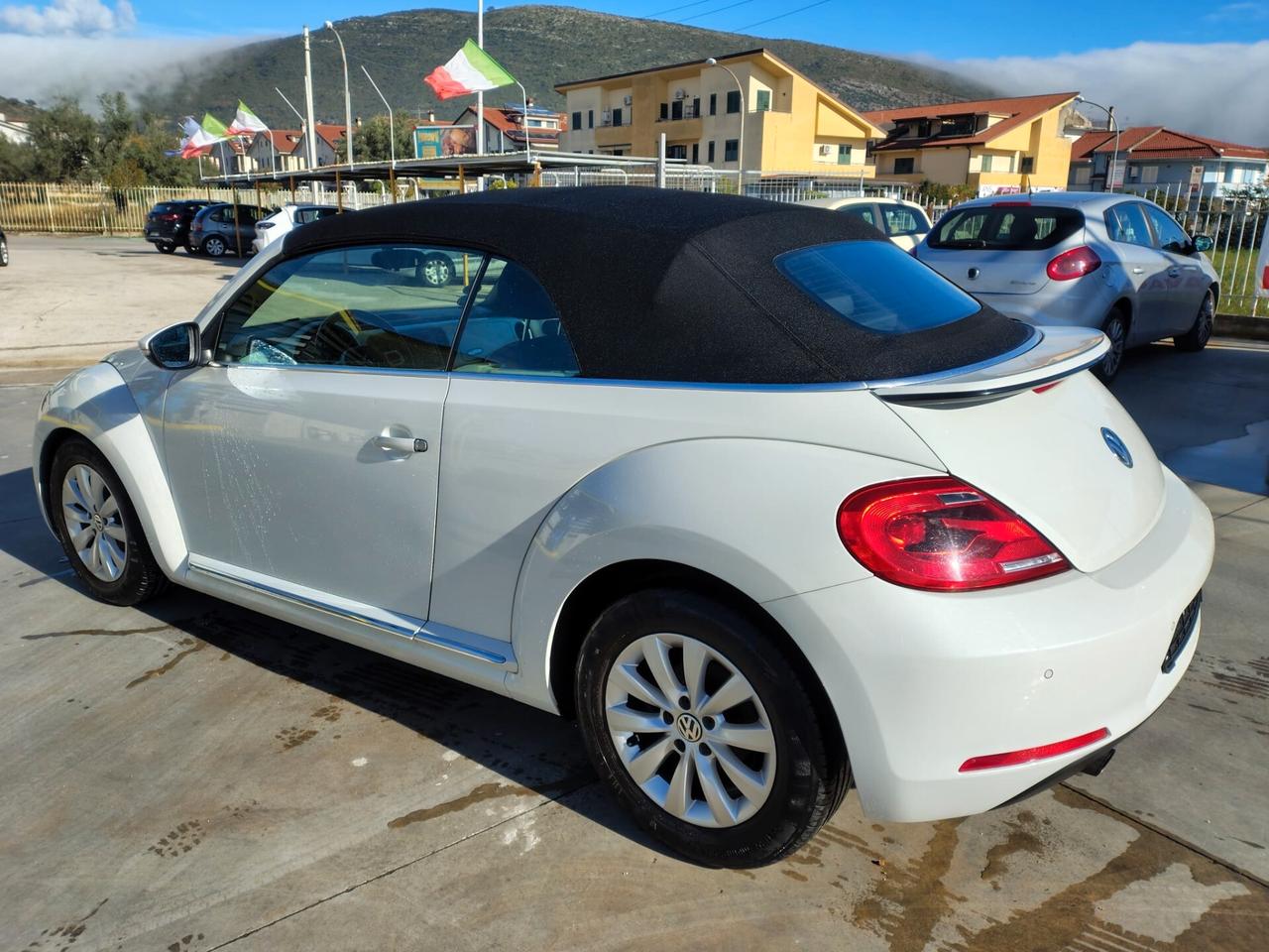Volkswagen Maggiolino Cabrio 1.6 TDI Design
