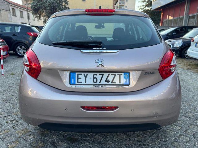 PEUGEOT 208 1° serie PureTech 82 5 porte Allure