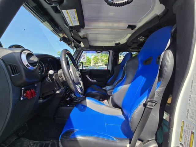 JEEP Wrangler Unlimited 2.8 Sahara Auto 35.000 ? DI PREPARAZIONE