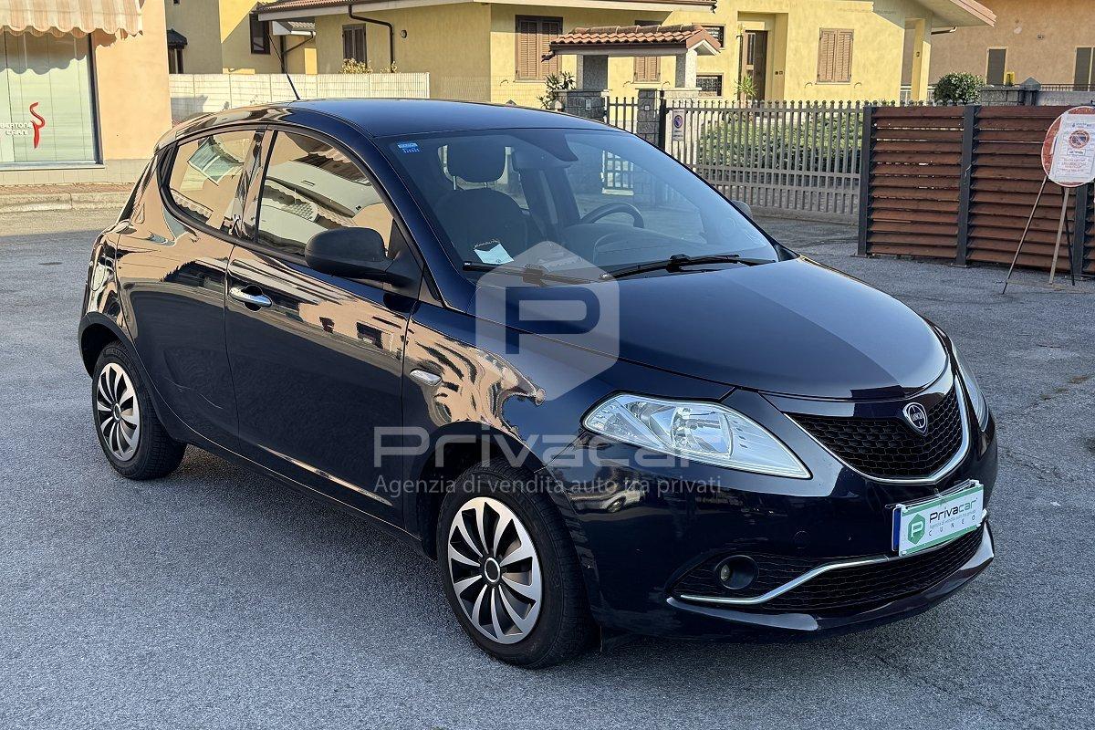 LANCIA Ypsilon 1.2 69 CV 5 porte Silver