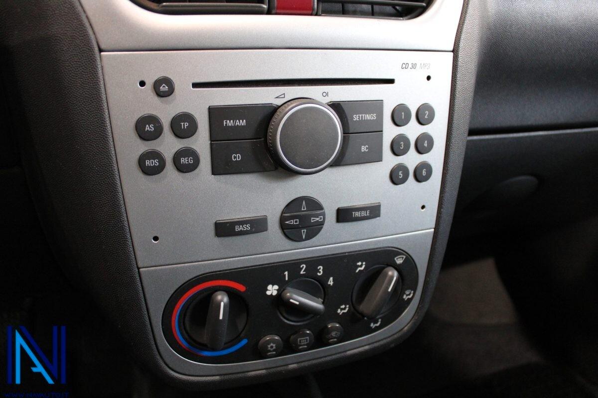 OPEL Corsa 1.3 CDTI Cosmo - 2005