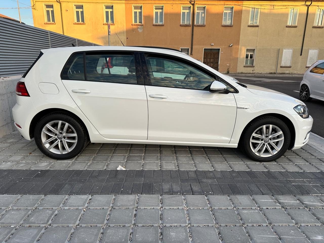 Volkswagen Golf 1.5 TGI DSG 5p. Business BlueMotion Technology METANO