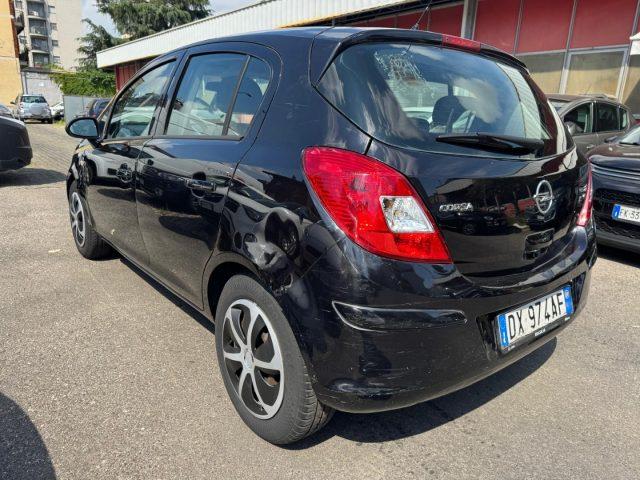 OPEL Corsa 1.2 5 porte Cosmo