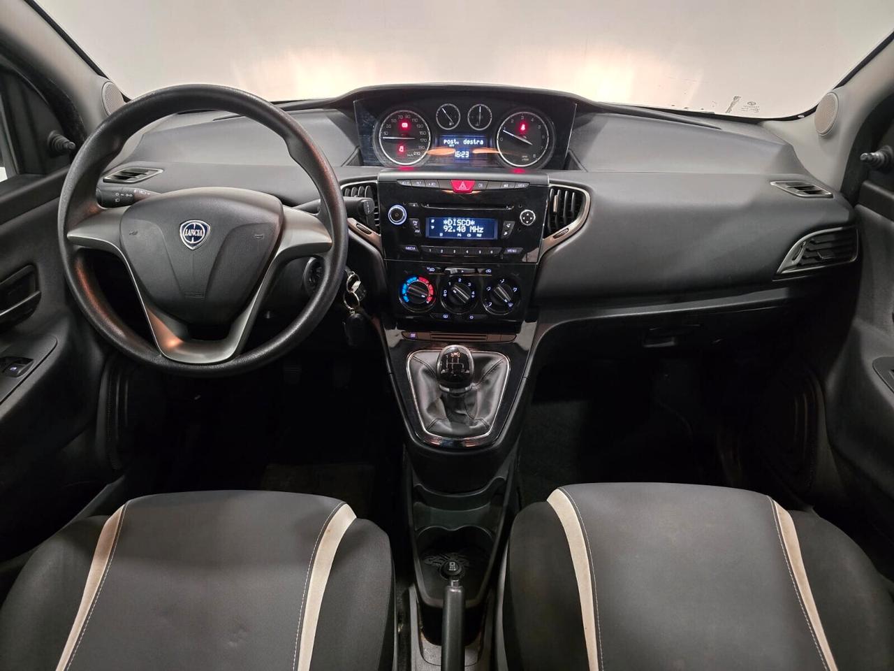 Lancia Ypsilon 1.2 69 CV 5 porte Gold NEOPATENTATI