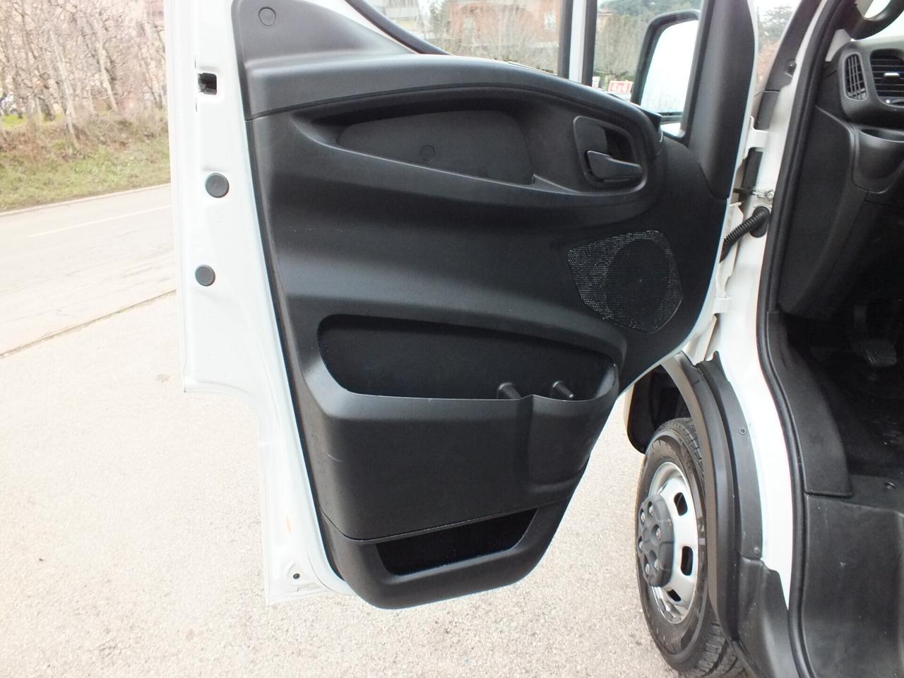 IVECO DAILY 35C14 2.3 CASSONE 4 METRI 40.000 KM