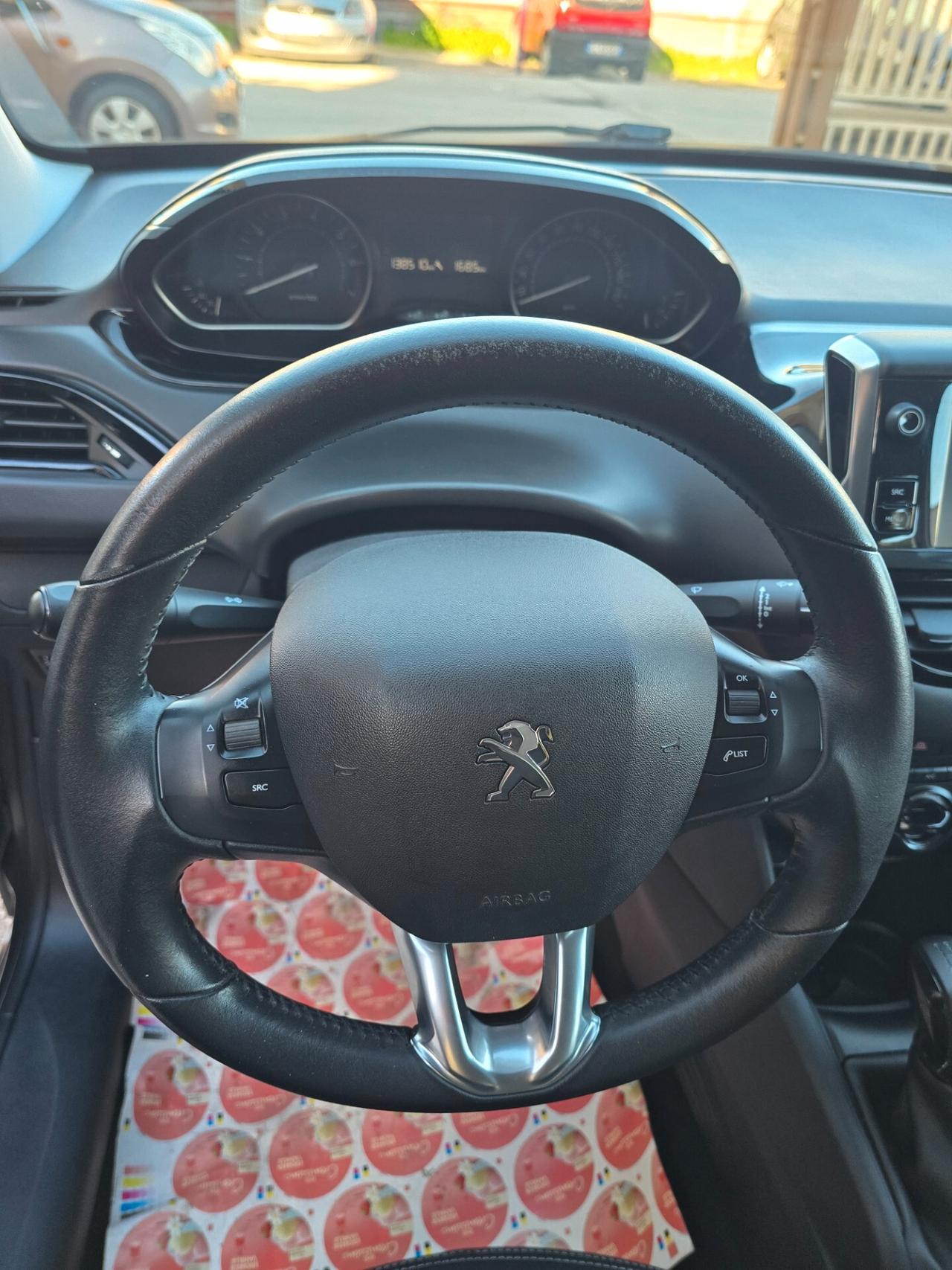 Peugeot 208 PureTech 82 5 porte Allure