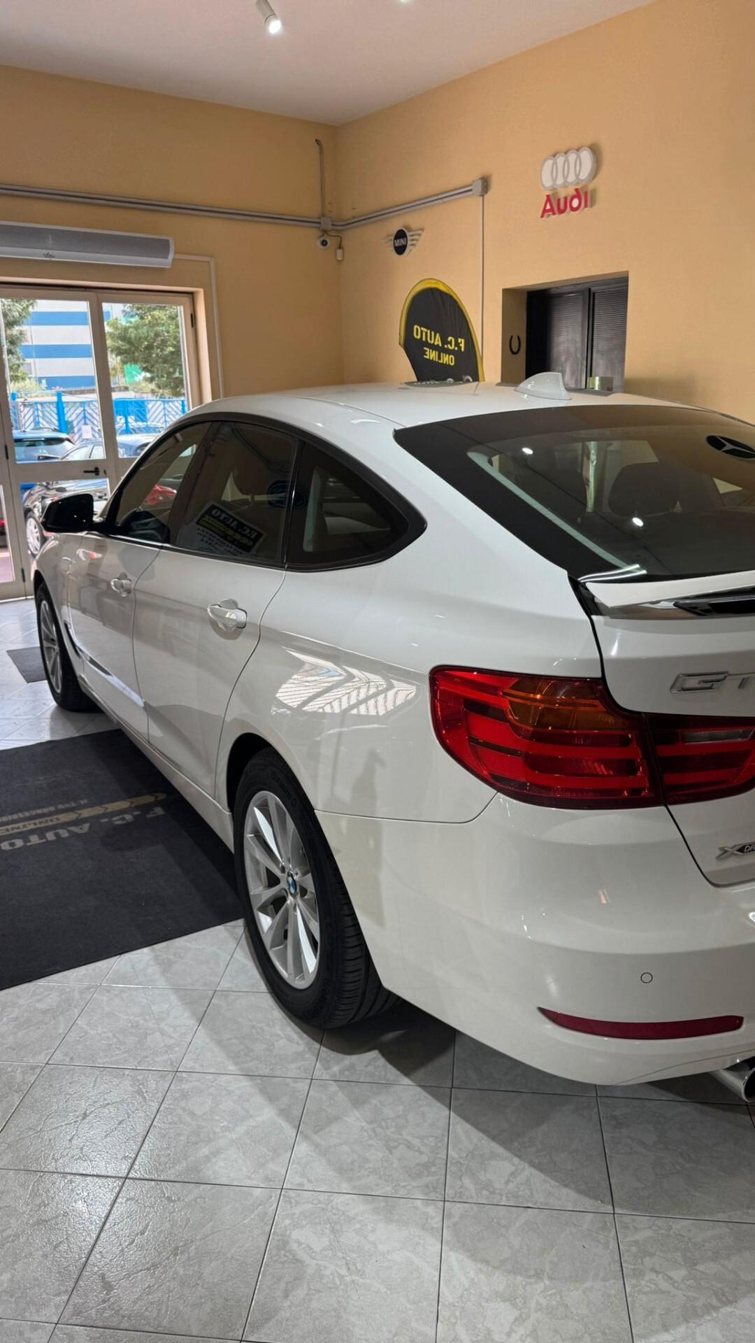 Bmw 3er Gran Turismo 330dA xDrive Sport