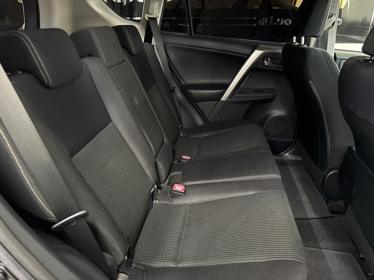 Toyota RAV4 2.0 D-4D 2WD Full Optional