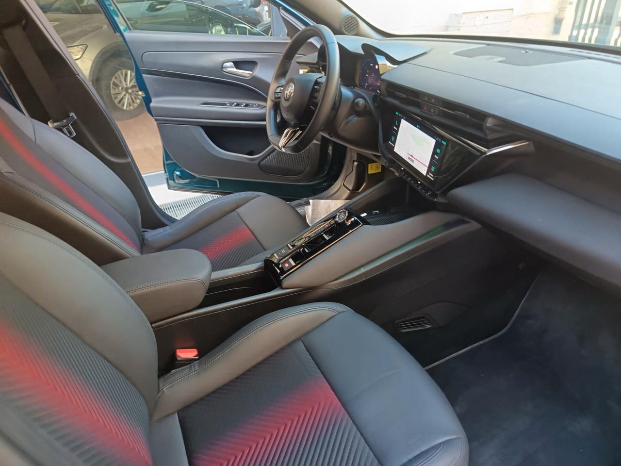 Alfa Romeo Junior Hybrid 1.2 -145 CV EDCT6 Speciale km 19000