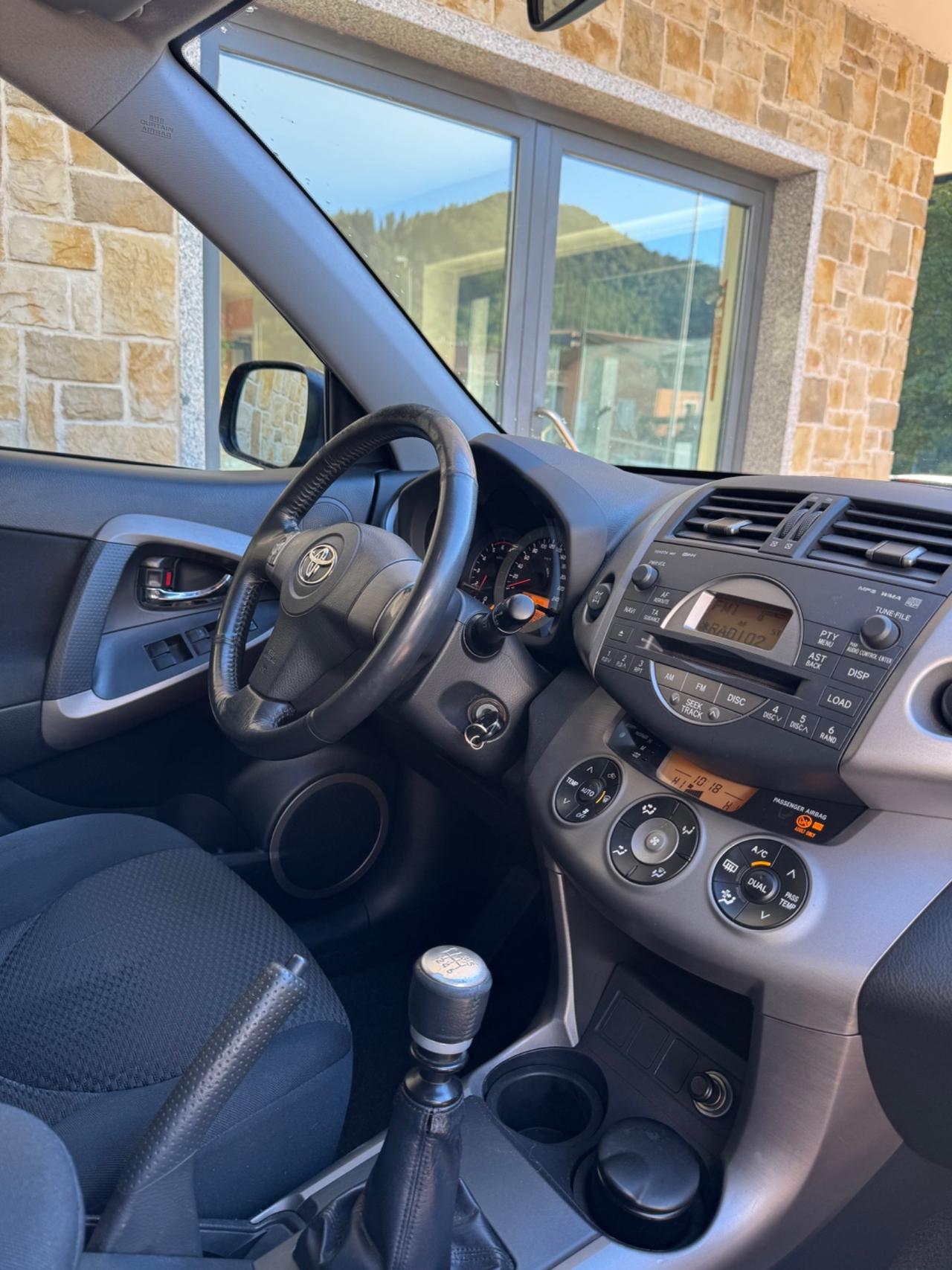 Toyota RAV 4 RAV4 2.2 D-4D 136 CV Sol