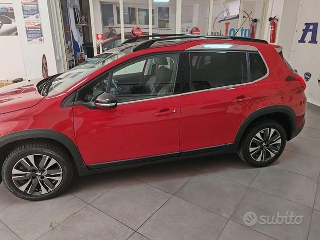 Peugeot 2008 BlueHDi 120 EAT6 S&S Allure AUTO...