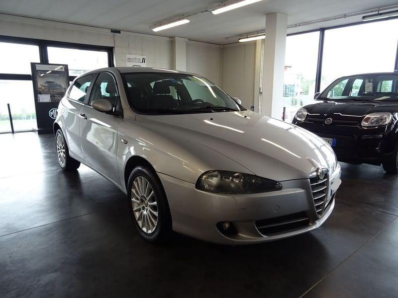 Alfa Romeo 147 147 1.9 JTD M-JET 16V 5 porte Dist.