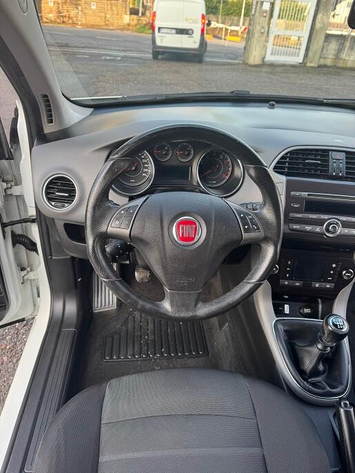 Fiat Bravo II 2012 1.4 16v easy power Active 120cv