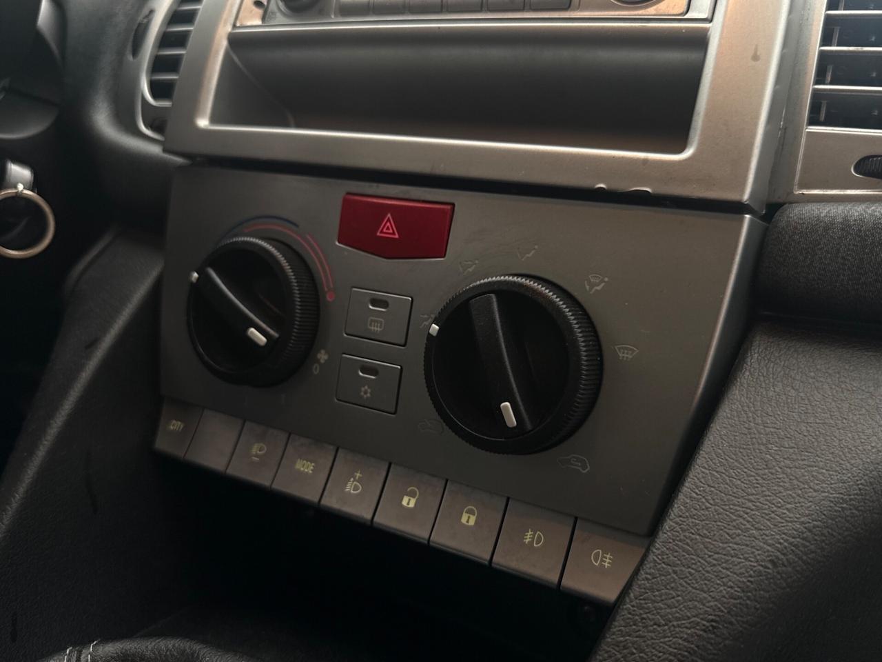 Lancia Ypsilon 1.2 benzina 93.000KM