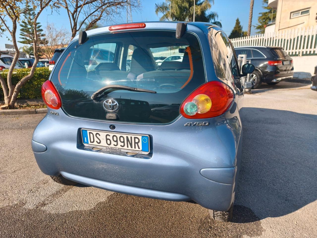 Toyota Aygo 1.0 12V VVT-i 5 porte Sol